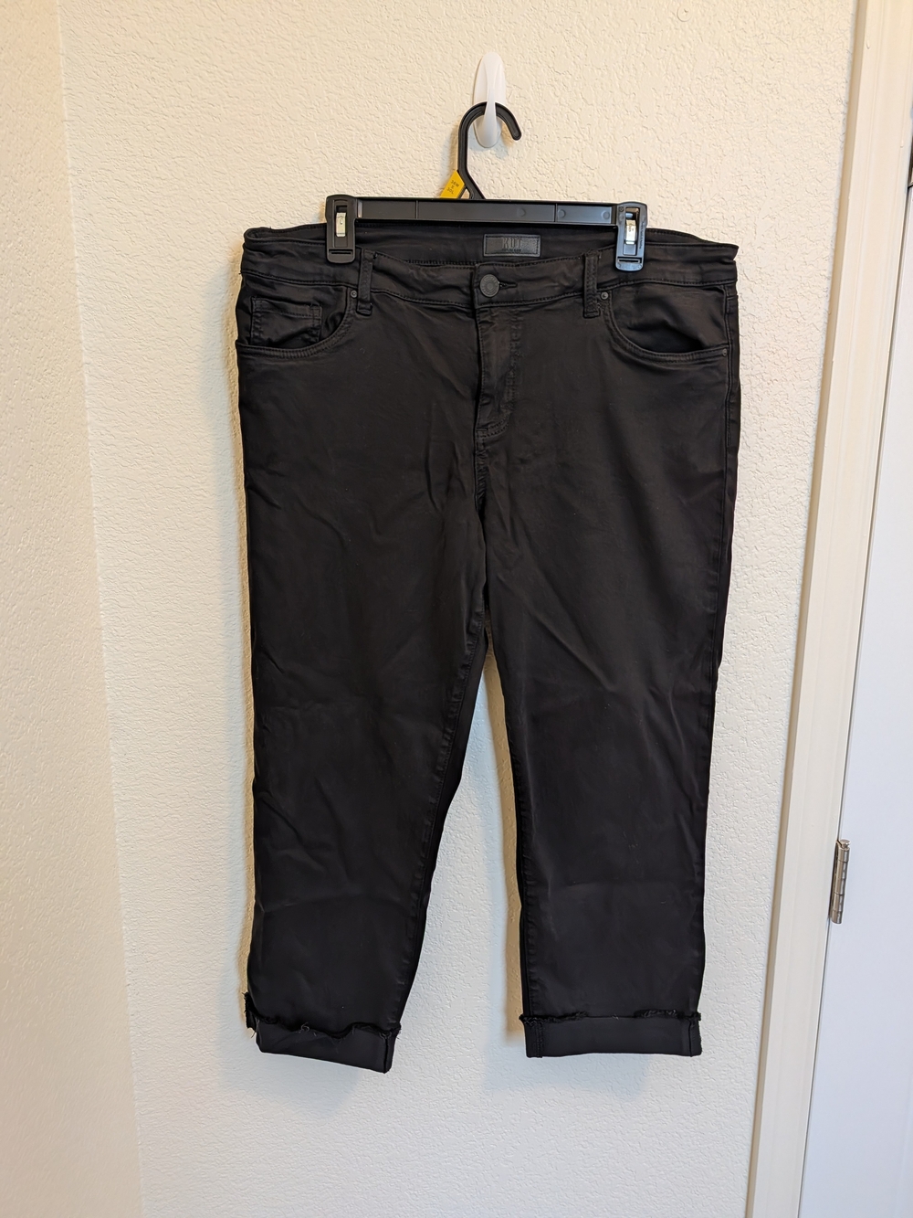 KUT FROM THE KLOTH AMY CROP STRAIGHT BLACK JEAN WOMENS SIZE 16